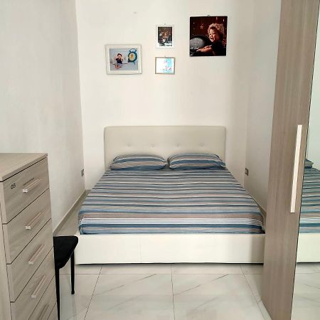 Appartamento Di Fronte Al Porto Turistico Cagliari Kültér fotó